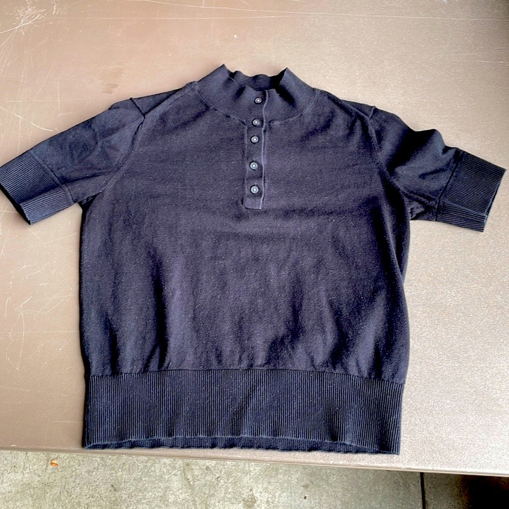 Everlane sweater tee